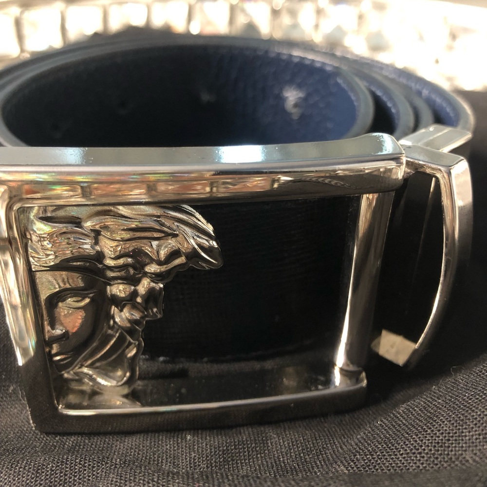Beautiful Versace reversible belt.